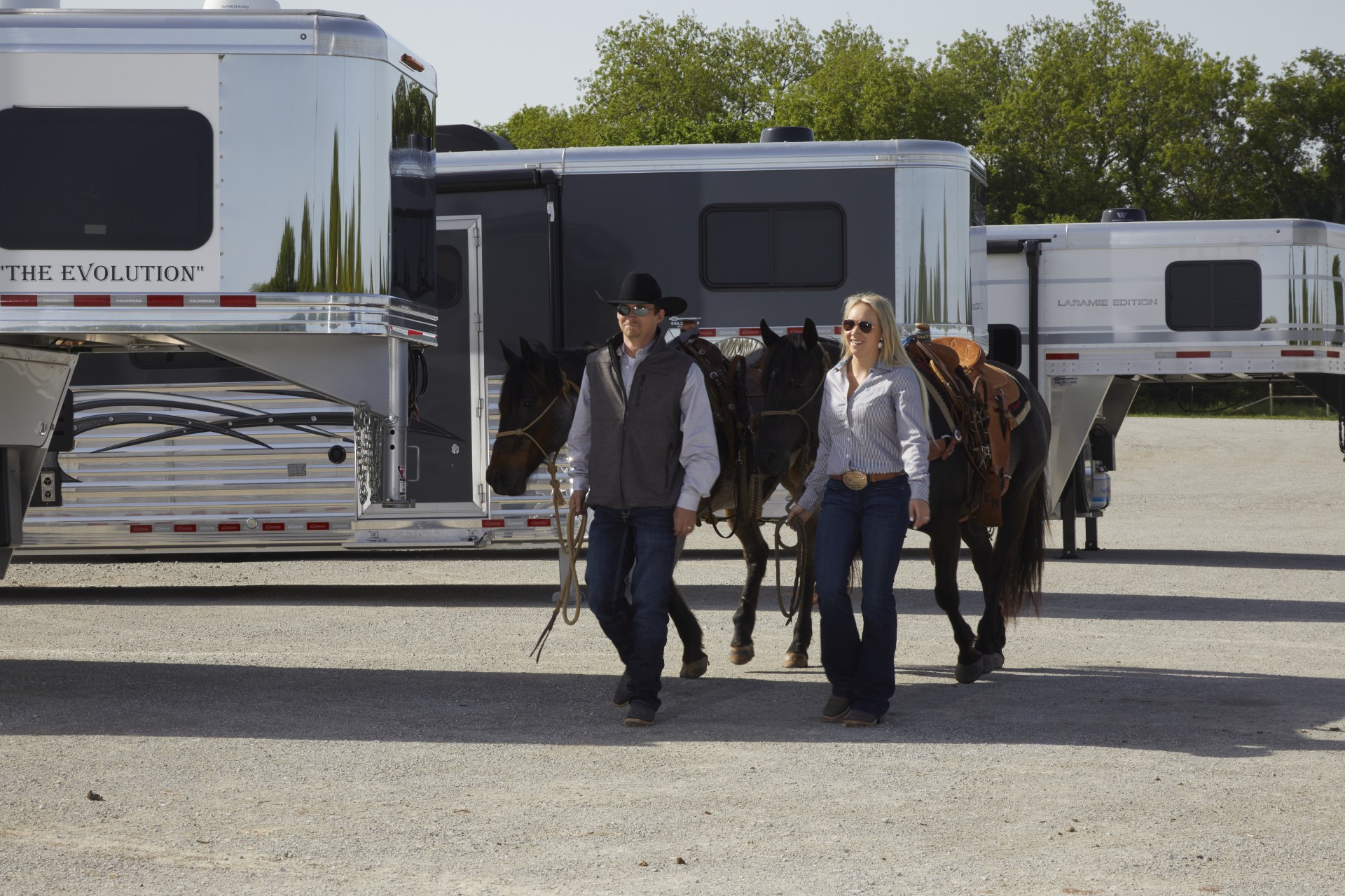 Read more about the article Tow Like a Pro: 6 Trailer Safety Features