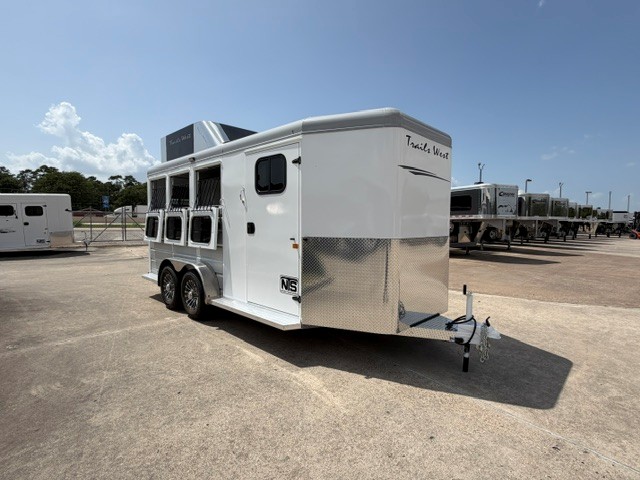 Trailer Photo 12